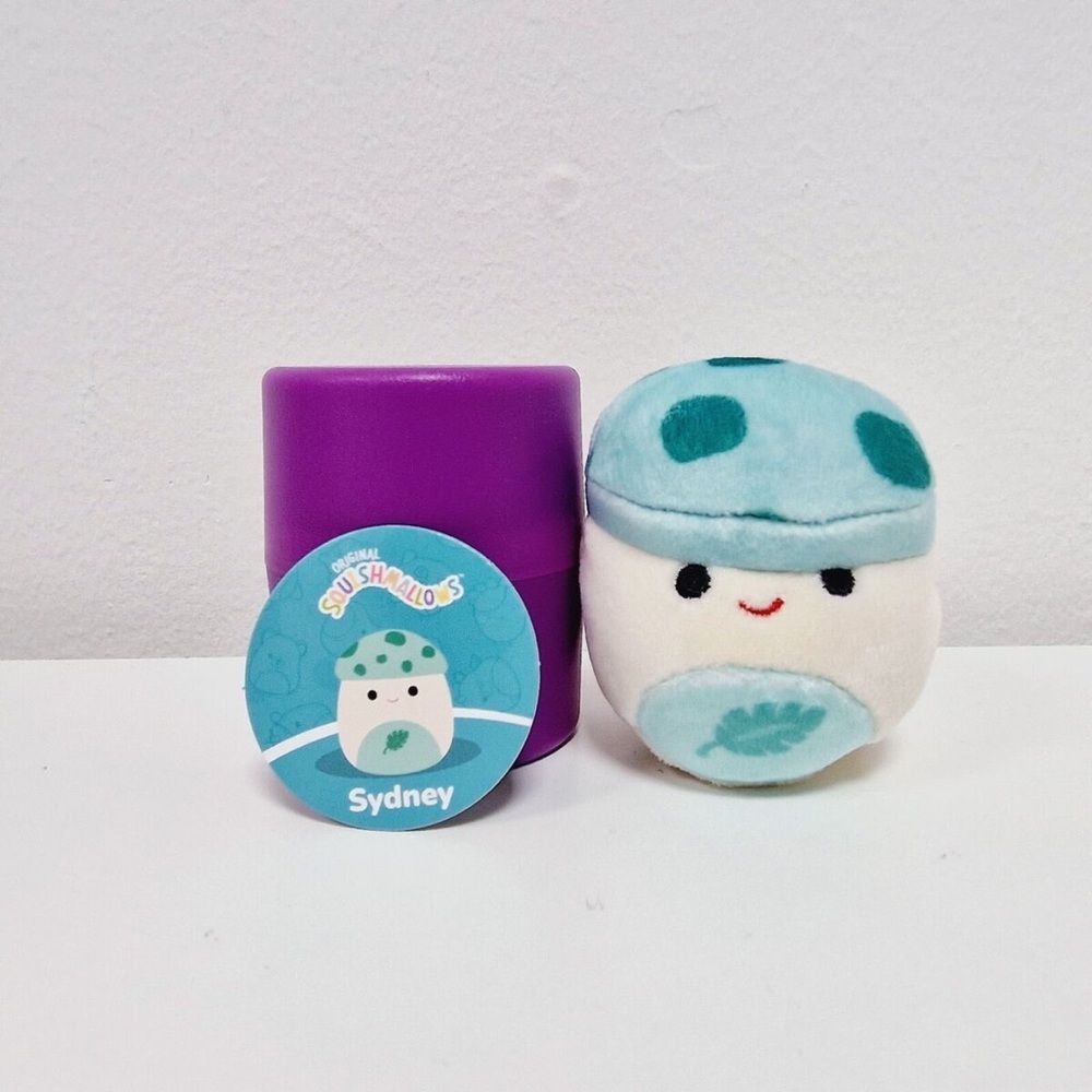 Nwt 🍄Sydney Micromallow Squishmallow